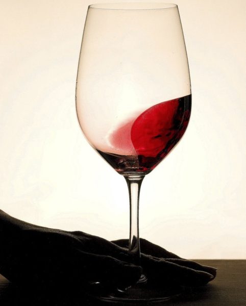 Hosting Dinner Parties : Death of the dinner party: the ultimate guide to hosting a ... - The temptation to give into red plastic cups can be overwhelming!